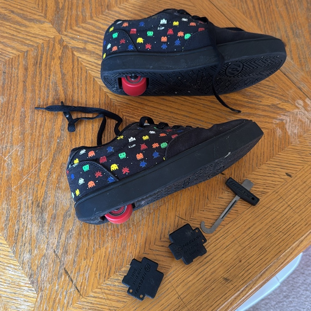 Heelys - Picture 2 of 11